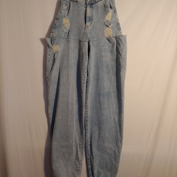Irregular Exposure Denim - NWT Irregular Exposure denim boy short pants size small